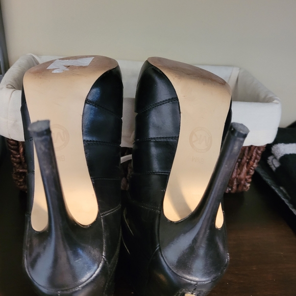 MICHAEL KORS SHOES - Picture 3 of 3